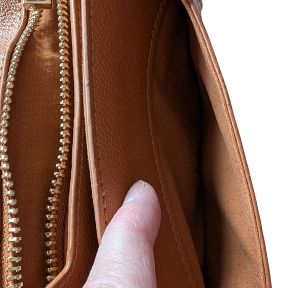 Sergio Ferreti Bag Womens Y2K Elevated Basic Tan Leather Gold Zipper Crossbody - Picture 8 of 15